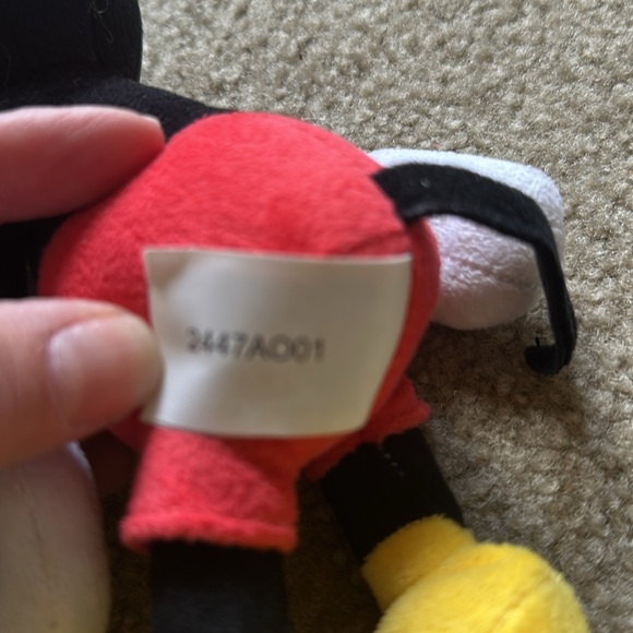 Disney - Miniature Mickey Mouse - super cute! - Picture 3 of 7